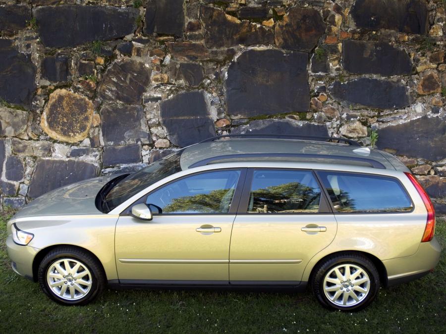  Volvo V50 2007 года  (ZA) (фото 10 из 15)